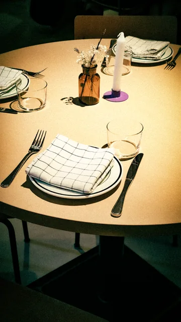 Gedeckter Tisch im Mullet